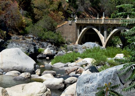 Situated on the waterfront, this romantic cabin is steps from kaweah river and sequoia foothills chamber of commerce. Pumpkin Hollow bridge, East Fork of the Kaweah River ...