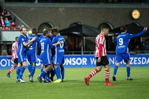 Almere city football club (it); Voorbeschouwing: Jong tegen oud in Yanmar Stadion - Almere ...