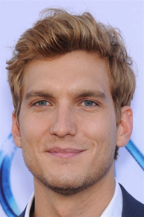 Mens curly hairstyles short sides. 40 Latest Side Parted Men's Hairstyles
