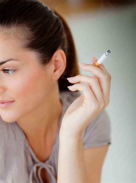 Female Smokers More Likely To Be Killed By Their Habit