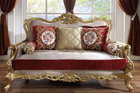 What have audrey hepburn, a chanel handbag, a perfect martini and our range of traditional sofas all got in common? Classic Fabric Sofa collection HD 310 | Traditional Sofas