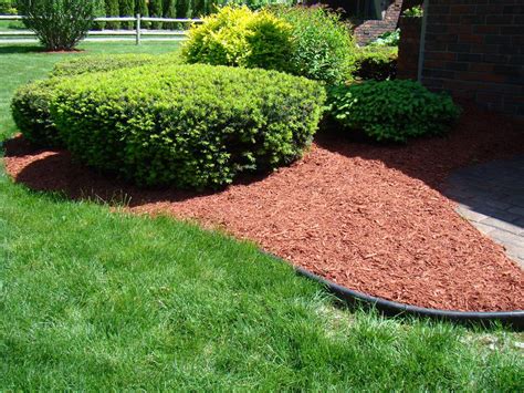 Red Colored Mulch Indianapolis Mulch Mccarty Mulch