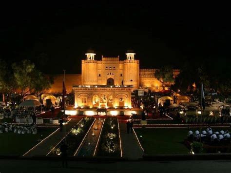 15 Stunning Photos Of Lahore Pakistan At Night 2018