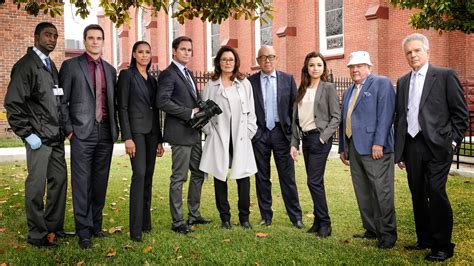 Raydor decides to house rusty beck (graham patrick martin), the key witness for. Ver Serie Major Crimes (2012) Online Castellano Latino ...