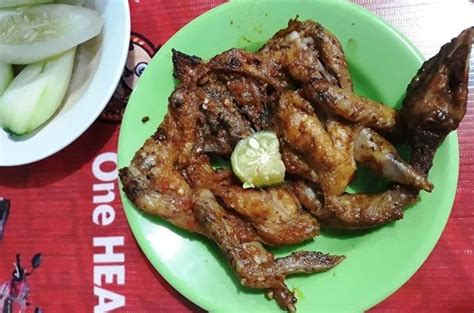 Dari berbagai referensi, resep ayam bakar taliwang awalnya dikenalkan oleh bpk. Kuliner Enak Murah Lombok, Ayam Bakar Taliwang Pak Udin ...