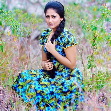 Nayanathara Wickramarachchi Stuns In Flirty Dress