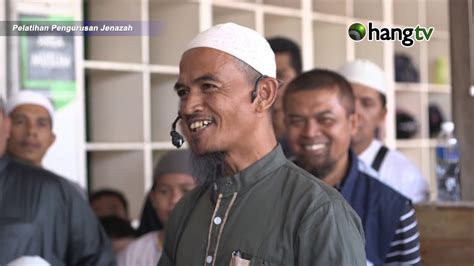 Rangkaian pelatihan fardhu kifayah dimulai dengan penjelasan isi kitab atau membahas tentang hukum dan tata cara memandikan jenazah, praktek cara merobek kain kafan dan sebagainya dan juga … Fardhu Kifayah Bag 2 - Ustadz Yusuf Iskandarf - YouTube