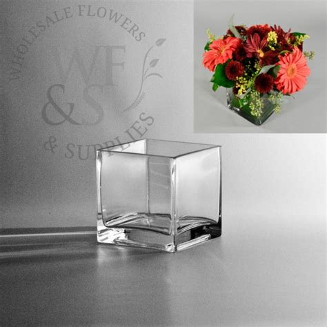 Flower Arrangements In Square Glass Vases This Beautiful Small Square