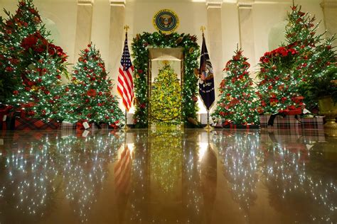 Christmas 2021 Rerun Christmas Tree 2021