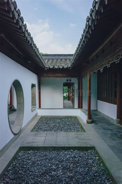 1485 Traditional Chinese Courtyard House Photos Free And Royalty Free