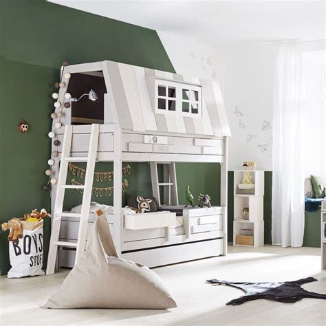 Esistono letti a castello per bambini ma anche per adulti e la scelta di questa tipologia può dipendere sia dalla mancanza di spazio che da un capriccio di design. Letto a castello per bambini in legno massello My Hangout ...