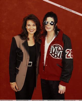 Michael With A Fan Michael Jackson Photo 35179639 Fanpop
