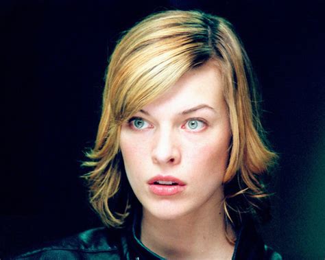 Milla Jovovich Posters And Photos 283495 Movie Store