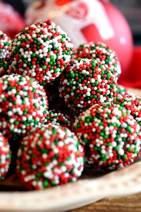 Which of these easy homemade christmas candy recipes was your favorite? Vegan Christmas truffles (With images) | Easy christmas ...