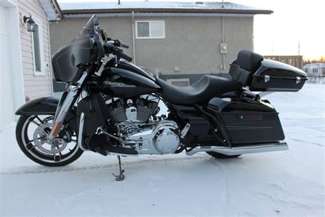 Before spending this time with the street glide, i always wondered how harley could justify asking nearly $30,000 for its touring bikes. Photos of Your 2014 Street Glide With Tour Pack - Harley ...