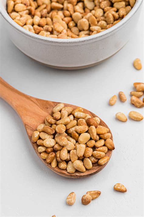 How To Toast Pine Nuts Three Methods Recipe Blogg