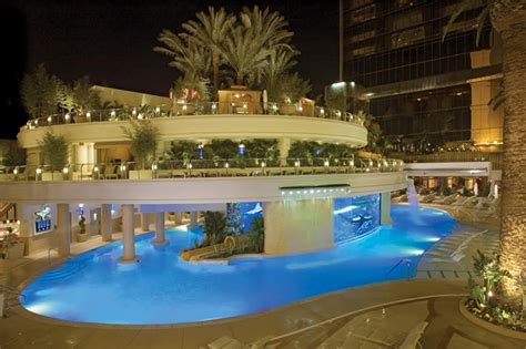 The Cool Pool Of The Week The Golden Nugget Las Vegas Travel Agent