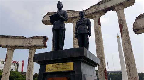 Representasi Pertempuran Surabaya Di Komplek Tugu Pahlawan Dan Museum