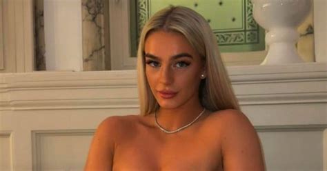 Onlyfans And Mma Star Sammy Jo Luxton Wows Fans As She Joins No Bra