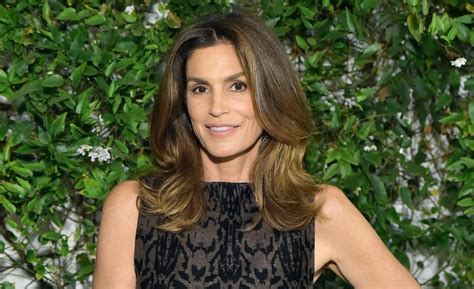 “this Girl Is Incredible” Cindy Crawford 56 Danced In A Sequined