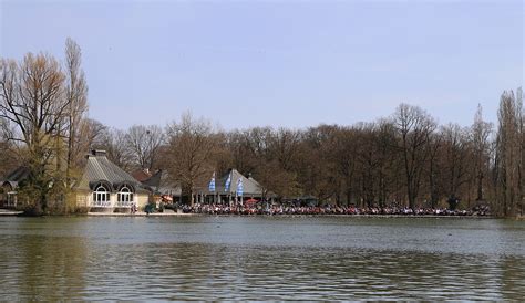 Nordöstlich der innenstadt beginnt der englische garten mit. Seehaus Im Englischen Garten Best Of File Seehaus ...