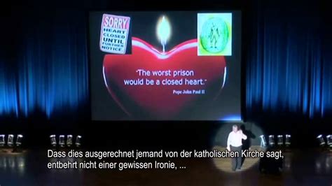 Bir harita mühendisi olan david furleng, i̇ngiltere malborough dawns'da birtakım geometrik yeryüzü şekillerine rast. David Icke - We think we are Humans. - deutsch - YouTube