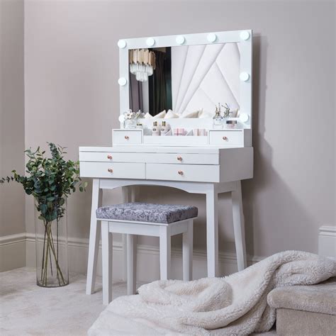 Choosing The Perfect Dressing Table Carme Home