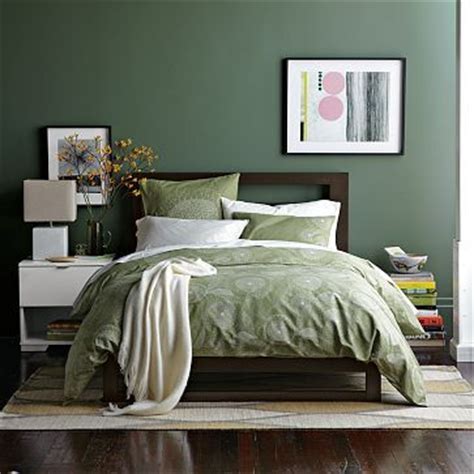 This cozy green bedroom idea from jenni over at i spy diy is giving us full on montana vibes with earthy hues and brushed brass. 26 Awesome Green Bedroom Ideas | Decoholic