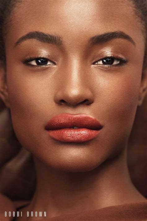 Bobbi Brown Cosmetics 2017 Fall Campaign