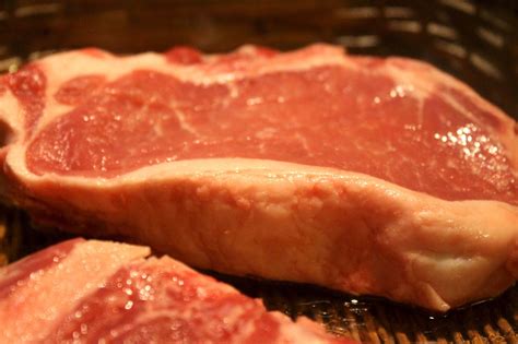 Quite likely the most popular cut of pork however many feel the best pork chop recipe is made with the rib end of the loin. Cooking With Mary and Friends: Grilled Center Cut Pork Chops