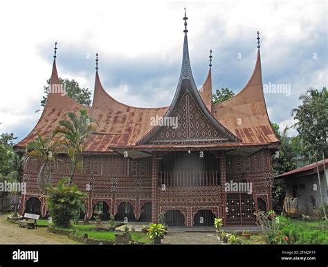 Sumatra Traditional House Hi Res Stock Photography And Images Alamy