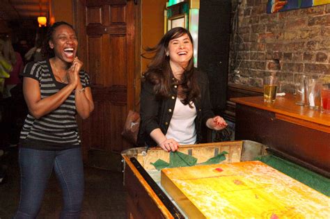 Different shuffleboard tables employ different scoring systems, but the outdoor shuffleboard courts popularly use the triangle scoring system. Shuffleboard as a Bar Game - The New York Times