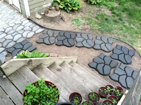 4.5 out of 5 stars. How to Use Concrete Patio Molds | Diy patio, Garden ...