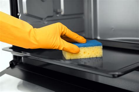 Step By Step Guide On Cleaning Dirty Ovens Homelane Blog