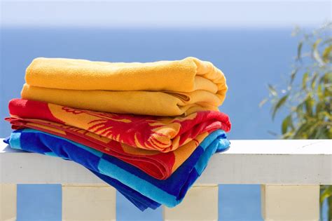 5 Reasons Why You Should Consider Buying Beach Towels In Bulk