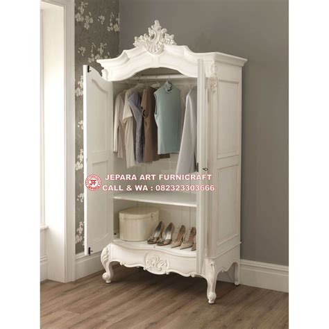 Dengan material pilihan dari kayu jati yang. Terlaris Lemari Pakaian Mewah Klasik Rochelle White Murah