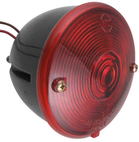 This installation is for a vehicle with a 3 wire system. Peterson Round Trailer Tail Light, 2 Stud Mounting, Right Hand Peterson Trailer Lights 431800