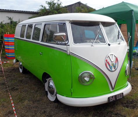 Vw Bus With Stunning Paint Job Diy Vw Bus Vw Camper Conversions Campervan Interior Craft Day
