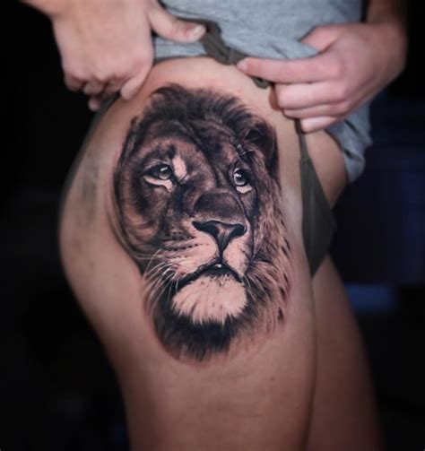 Realistic Lion On Womans Hip Best Tattoo Ideas And Designs