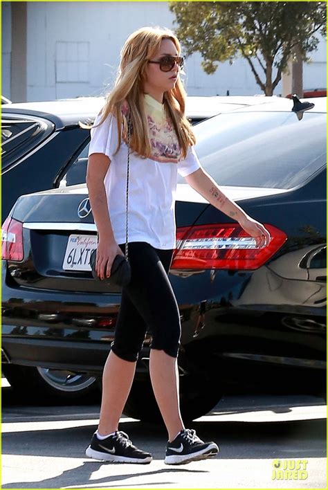 Amanda Bynes Stops At Gas Station After Gym Arrival Photo 3042947