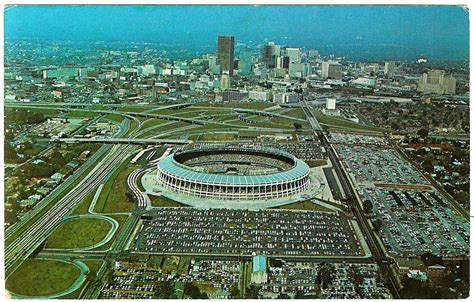 Sempre lo stadium atalanta con i corridori all'arrivo. Atlanta Stadium aerial postcard