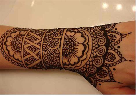Henna Tattooed By Life