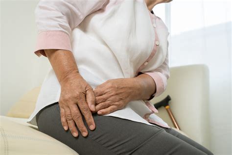 Why Does My Hip Hurt 4 Possible Causes And Treatments