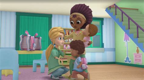 Disney S Doc Mcstuffins Targets Preschoolers With Pro Lesbian Message In Moms Episode Cbn News