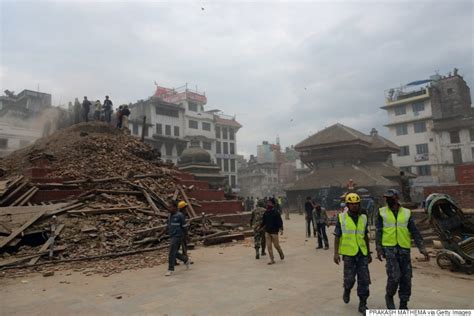 Photos And Video Capture The Tragic Devastation From Nepal S Earthquake Huffpost