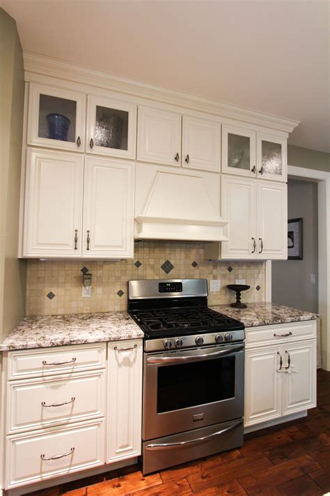 Kitchen Backsplash With White Cupboards Kitchen Inspiration