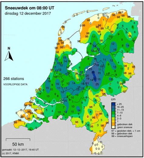 De term 'witte kerst' gaat volgens het knmi alleen op als op beide kerstdagen in de bilt een gesloten sneeuwdek ligt. KNMI - Code rood voor zware sneeuw op 11 december 2017