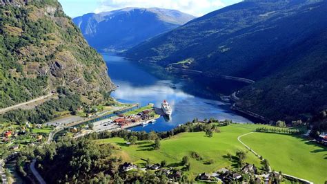 Tourists Guide To Flam In Norway Joys Of Traveling