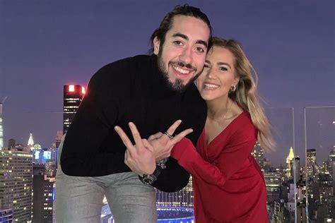 Mika Zibanejad S Wife Posts Adorable Photo On Social Announcing Pregnancy