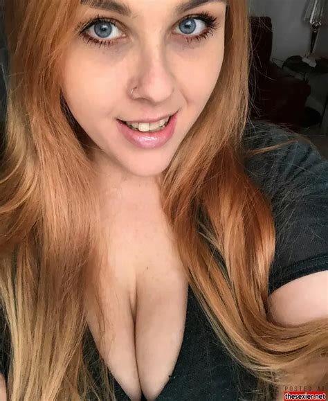 1 Beautiful Redhead Babe Sexy Cleavage Selfie Hipw17 THESEXIER Net